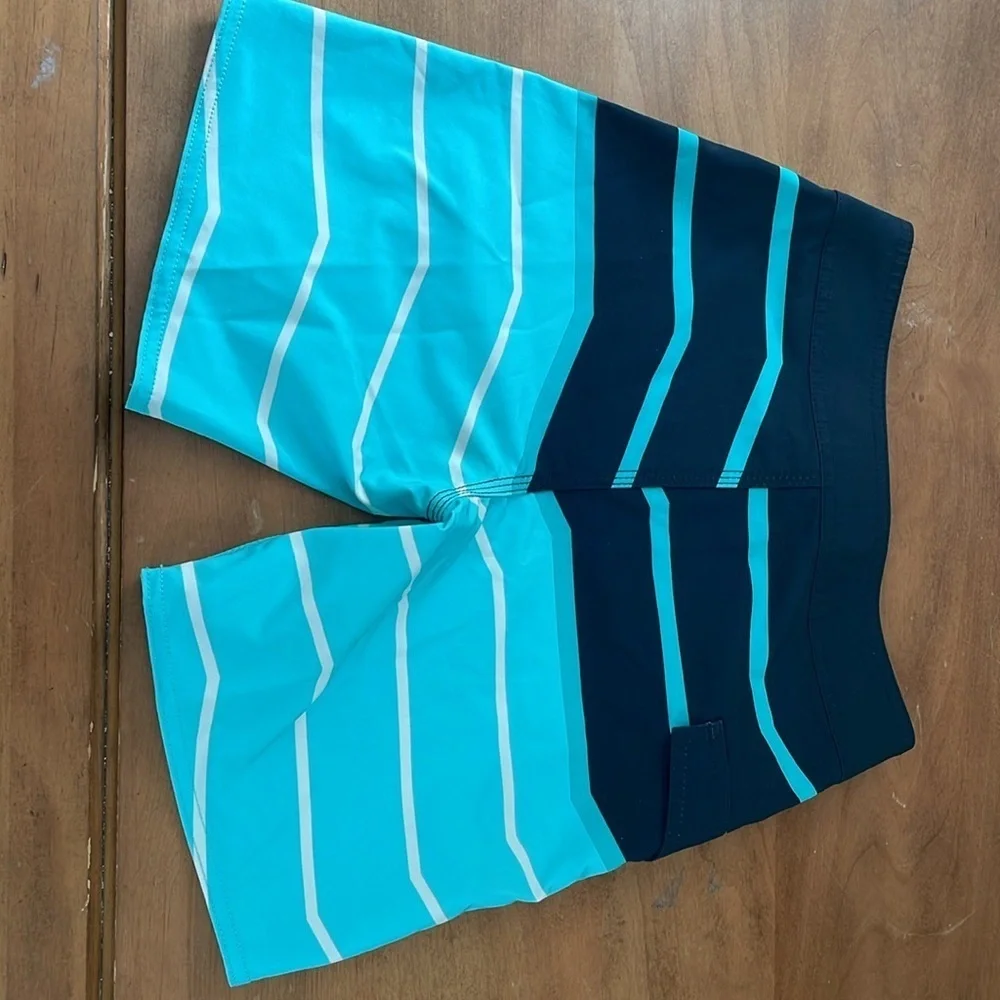 VOLCOM Boys Striped Board Shorts Size 25 Swim Trunks Blue Mod-Tech